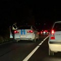Хаос на граничном прелазу Добраково: Километарске колоне возила формиране на улазу у Србију, чека се сатима (фото)