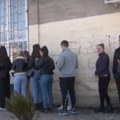 Kurtijev teror se nastavlja! Mladi iz Štrpca zaposleni preko programa "Moja prva plata" okupili se zbog ukidanja dinara
