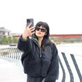 Hit paparaco Teya dore! Umetnica oduševljena novim mostom: Opalila selfije ispred Kule Beograd, a evo kako su reagovali fanovi