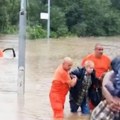 Heroj Beograda: Radnik Gradske čistoće spašava deku iz poplavljenog taksija! (video)