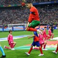 Euro 2024: Ledene kupke u dva ujutro i sklekovi pod tuševima - život portugalskih reprezentativaca sa Kristijanom Ronaldom