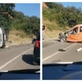 Stravična nesreća kod Boleča Pojavili se užasni snimci - kamion prevrnut, kombi smrskan (video)