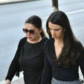 (Foto) majka dečaka ubice stigla u sud: Danas nastavak sednice po žalbama na presudu porodici Kecmanović