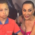 Cecu pred nastup dočekao dečak u kolicima: Ražnatovićka čučnula pred njim i uradila veliku stvar: Emotivan prizor koje je…