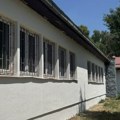 Nova ograda i okrečena fasada: Uređena osnovna škola na Ledinama