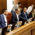 Vlada donela odluku o razmeni žive stoke za traktorske cisterne za gašenje požara
