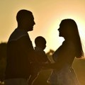 Pogledajte prve fotografije Uroša Živkovića sa bebom: Bračni par uživa na letovanju, prava porodična idila (foto)