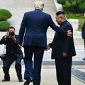 Tramp ne prestaje da iznenađuje: Na pomolu novi sastanak sa Kim Džong Unom?