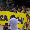 Veliki gest Fenerbahčea, na ogromnom transparentu poslali poruku Polonari koji vodi bitku sa opakom bolešću