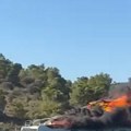 Гори брод на Хвару: Пожар букти на све стране, ватрогасци се боре са ватреном стихијом (фото, видео)