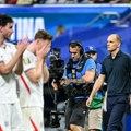 Pukla svlačionica? Pet otkaza u 48 sati! Engleska bruji o pobuni protiv Tuhela!