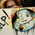 Klimatski aktivisti zaustavili plovidbu na Rajni kod Bazela