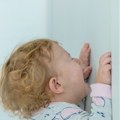 Roditelji vam nisu dali dovoljno ljubavi? Posledice su stravične, ovih 12 znakova pokazuju da ste bili zanemareni u…