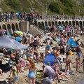 (Foto) izdato upozorenje na rizik od požara: Toplotni talas dostigao vrhunac u Velikoj Britaniji