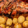 Seli u restoran i naručili jagnjetinu, ali kad je stigao račun sve im je preselo: Za ovaj novac može da se jede danima