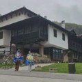 Pritisci zbog otvaranja vrata manastira studentima, oni poručuju: "Mitropolit samo prikazao hrišćanstvo u najlepšem svetlu"