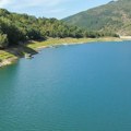 Ovo jezero u Srbiji sve više mami turiste: Tirkizna voda, mirne obale i čarobni vidikovci