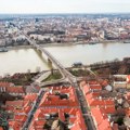 (Video) U Novom Sadu tačno u podne odjekivale sirene! Građani se šetaju centrom grada, dok je "uzbuna" u toku, ovo je razlog