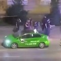 Hapšenje uživo snimao sa terase Noćna akcija policije u Nišu, izašao iz taksija pa ga policajci otpratili do stanice…