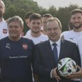 Ivica Dačić prisustvovao treningu fudbalske reprezentacije: Za bezbednost igrača u Nemačkoj brinuće i 20 srpskih…