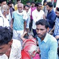 Jezivi snimci iz Indije: Raste broj mrtvih u stampedu na verskom događaju, stradalo mnogo žena i dece