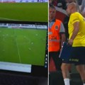 Murinjo stavio laptop ispred kamere u TV prenosu da dokaže grešku sudije: Scena kakvu fudbal ne pamti!