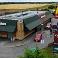 Mekdonalds i snabdevač supermarketa u Engleskoj godinama nisu uočili znakove modernog ropstva – BBC istraga