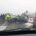 Težak udes na putu Kraljevo-Vrnjačka Banja: Povređena devojka FOTO