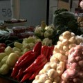 Cena krompira pet puta manja nego pre Kakvo je stanje na beogradskim pijacama? Ovo su cene voća - prodavci kažu da nije…