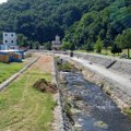 Pisanje JUGpress-a urodilo plodom: Očišćeno korito Banjske reke u centru Vranjske Banje