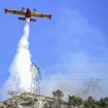 Француска: пожар код Марсеја још није угашен, 110 људи лакше повређено, 400 евакуисано