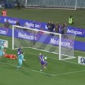 Cela Italija mu se smeje zbog ovog promašaja! Fudbaler Fiorentine promašio prazan gol u poslednjim sekundama - svi se hvatali…