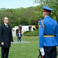 Premijer Macut položio venac u Spomen-parku Jajinci