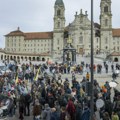Švajcarci odlučuju o ograničenju stanovništva na 10 miliona