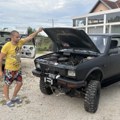 Miloš je svojim rukama napravio nešto o čemu svi pričaju Od dva automobila sačinio je pravog moćnog četverotočkaša…