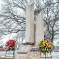 Streljani su, pa obešeni: Sećanje na krvavi januar - Zrenjanin se poklonio senima 30 surovo ubijenih Srba i Roma (foto)