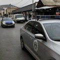 Posle tuče u Lipljanu nastao haos! Seo u automobil, pa punim gasom pokosio dvojicu mladića pred stanicom policije!