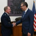 Predsednik Vučić se sastao sa generalom Hekerom: Tokom razgovora razmotrena bezbednosna situacija na KiM i u regionu
