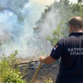 Požar kraj auto-puta kod Niša, u prekidu saobraćaj u jednom smeru