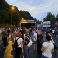 BLOG UŽIVO Blokada u Bulevaru kralja Aleksandra, studenti FDU krenuli u protesnu šetnju, Novosađani pozvani večeras na…