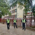 Dojava o bombama u više škola u Prijepolju Mališani zadržani ispred dvorišta, u toku pregled prostorija