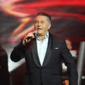 Spektakl za pamćenje: Halid Muslimović oduševio, publika u glas pevala mnogobrojne hitove