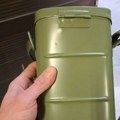 Čovek u podrumu našao predmet iz doba JNA: Otvorio ga je i zanemeo - pogledajte oznake na staklenim bočicama!