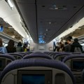 Sukob pijanih putnika "spustio" avion u Prištinu: Šok scena, bilo i pljuvanja, uletela i albanska policija