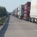 Kolaps na izlazu iz Srbije: Šid u zastoju, kamioni stoje u kolonama po četiri sata