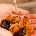 Da li perete suvo voće i orašaste plodove? Stručnjaci otkrivaju važna pravila koja bi trebalo da zapamtite