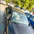 SNS batinaši ponovo u akciji, razlupali automobil još jednom profesoru