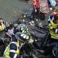 Tragedija, Autobus sleteo sa mosta: Užasne scene na mestu nesreće, poginulo 30 ljudi (foto/video)