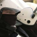 Napeto noćas na protestu u Kuli, pristalice naprednjaka gađale građane jajima i pirotehničkim sredstvima