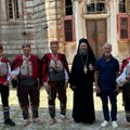 Mel Gibson u Hilandaru sa čuvarima Hristovog groba iz Dalmacije